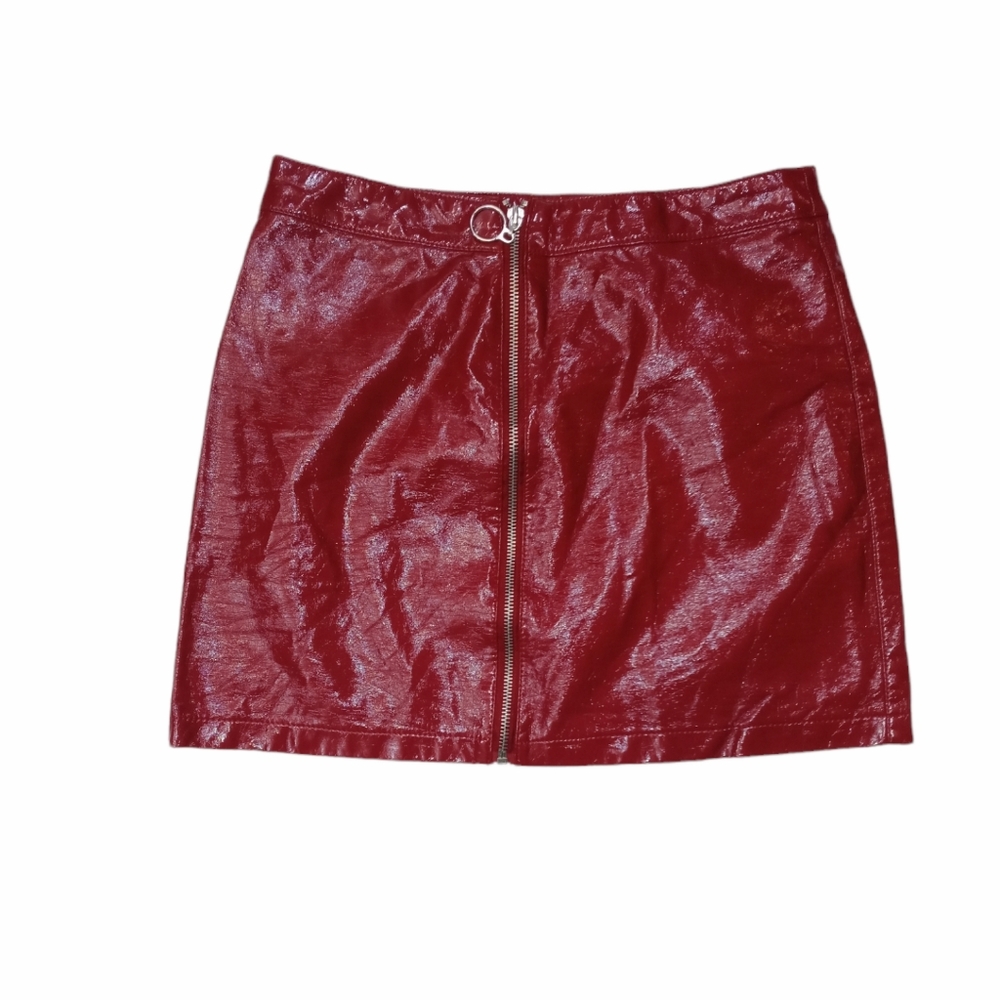 SOLD!👋Forever 21 Patent Leather Red Skirt Size Medium - Picture 3 of 6